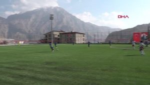 spor-hakkarigucu-hatay-kadin-futbol-takimini-1-0-yendi-2rDg1YgG.jpg