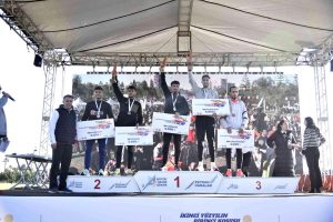 adana-kurtulus-yari-maratonunda-birinciler-kenyadan-TmwyiNMS.jpg