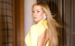 67650fecbbfb2412__w1200xh1499