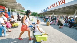 yerli-turist-kiymete-bindi-q4ha