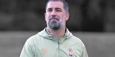 17646762792063139355