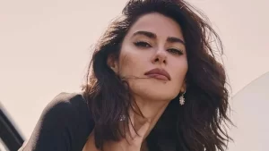 nesrin-cavadzadenin-azeri-girl-paylasimi-tepki-cekti