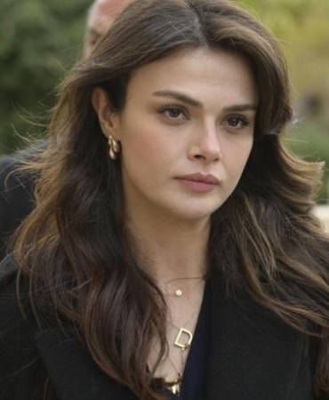 sinem-unsal-dizideki-rolu-656-2-5sso