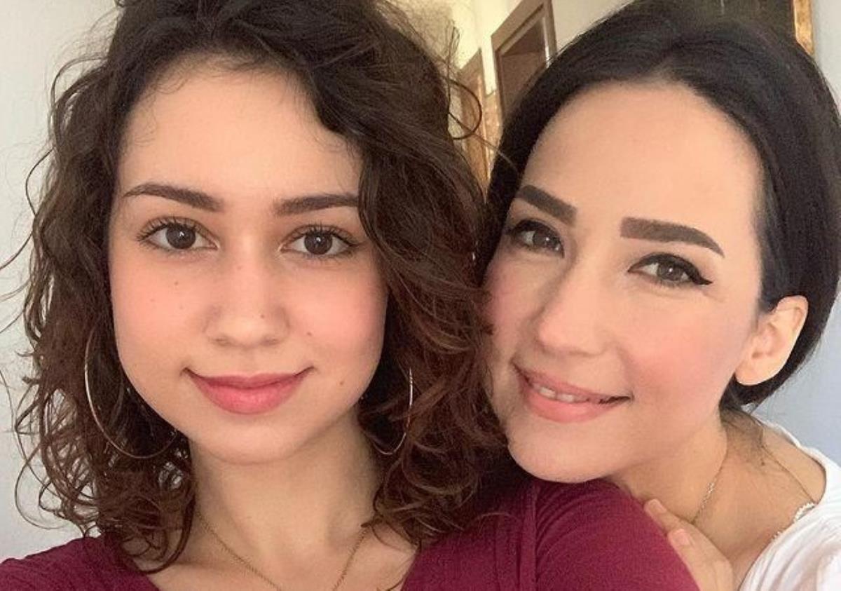 asli-gonul-acar-kimdir-asli-gonul-acar-kac-13916109_1163_amp