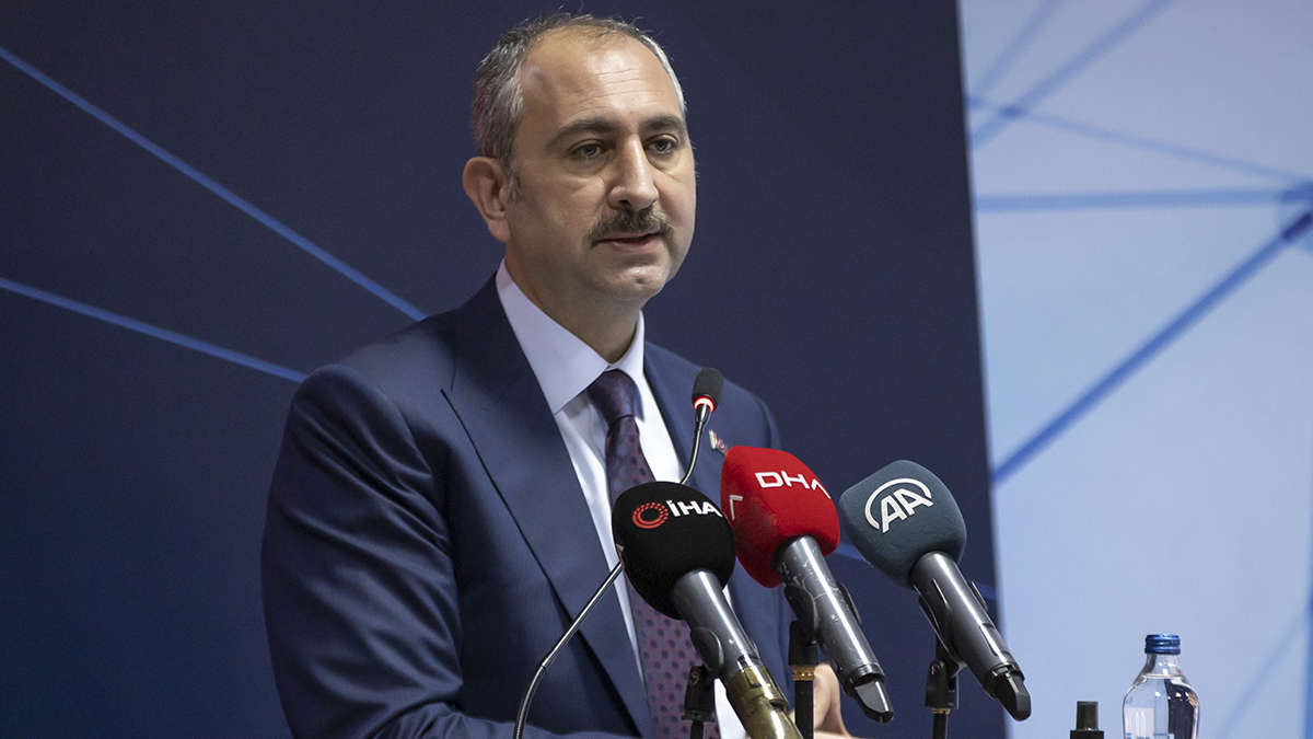 YENİ ADALET BAKANI BEKİR BOZDAĞ OLDU