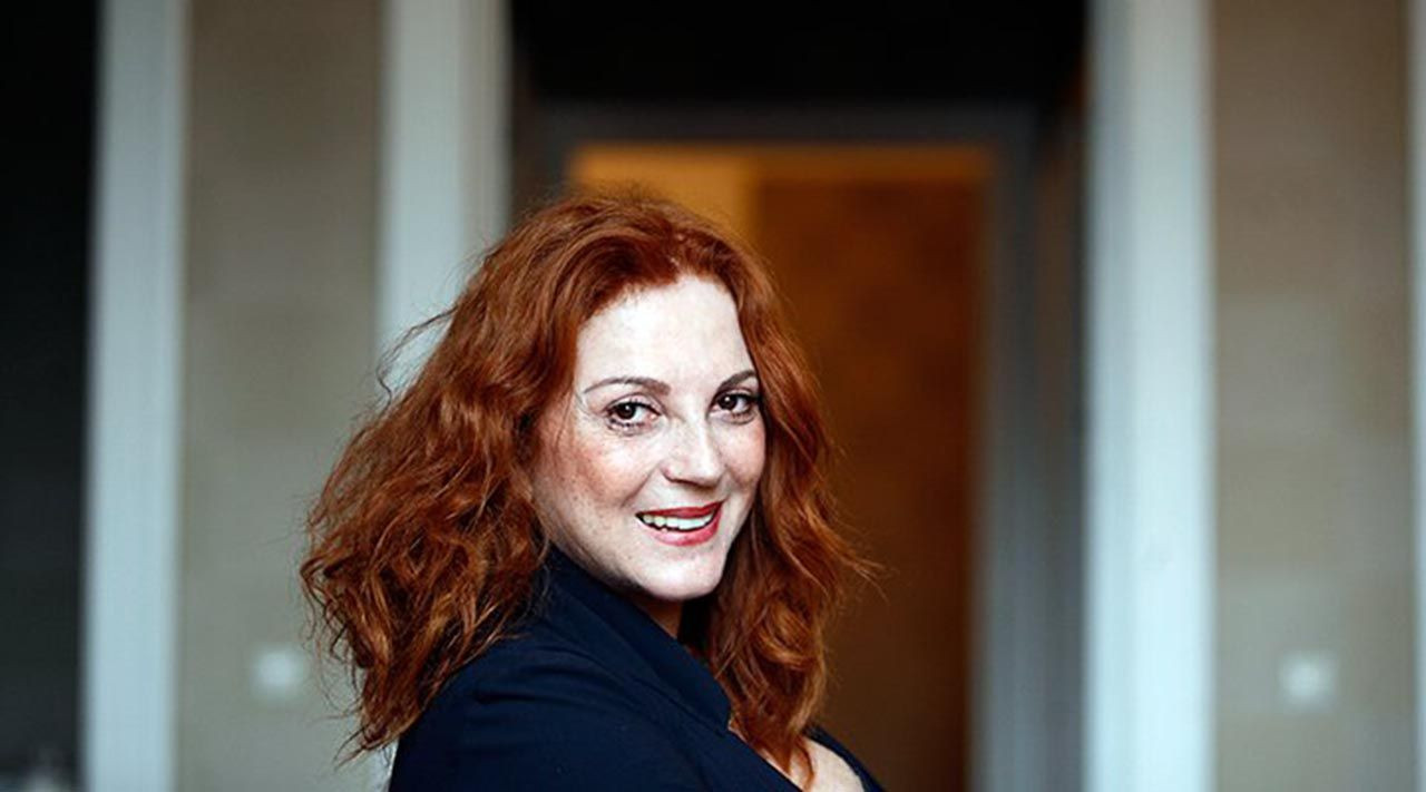 DERYA ALABORA "ERKEKLERE BAYILIYORUM"