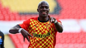 Göztepe'nin forvet oyuncusu Cherif Ndiaye, Çin'e transfer oldu