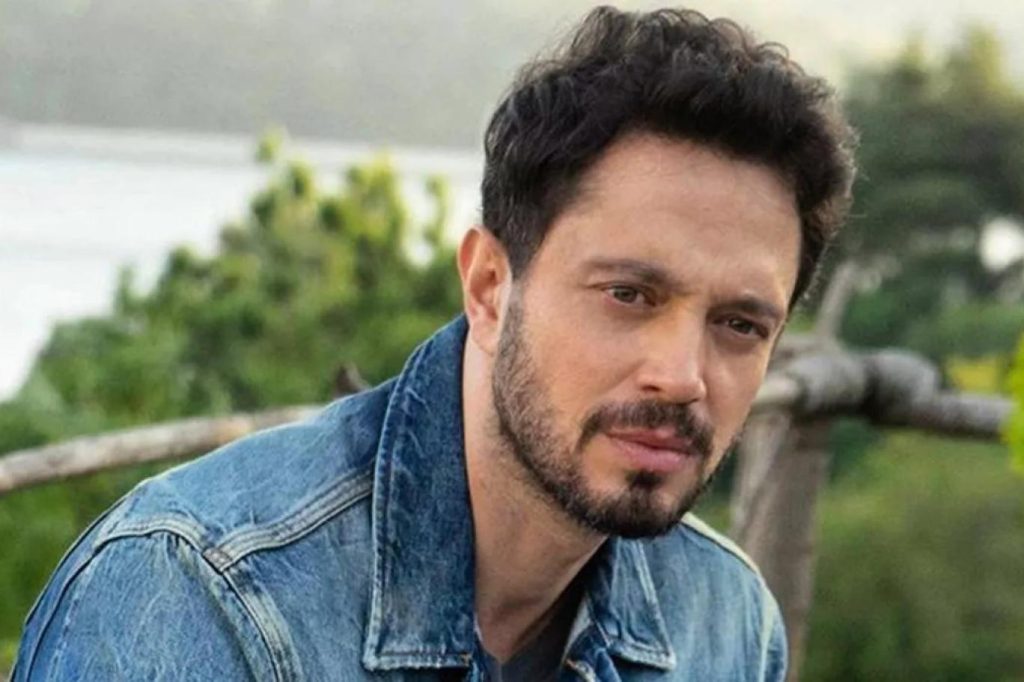 Murat Boz'un terini sildiği havlu kavgaya sebep oldu