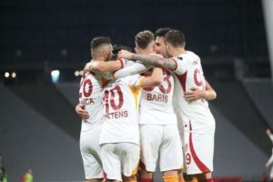 galatasaray-0-2-b8Nn7ORP.jpg