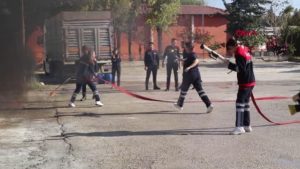 ogrencilere-uygulamali-itfaiyecilik-egitimi-E5z2ZBNl.jpg