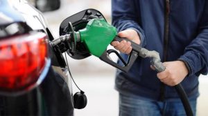 bu-gece-yarisindan-itibaren-benzine-63-kurus-indirim-gelmesi-bekleniyor-Adbafa3O.jpg