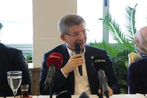 davutoglu-6li-masaya-degil-iktidar-manipulasyonunu-yayan-cevrelere-tepki-verdim-k6ZHUVEI.jpg