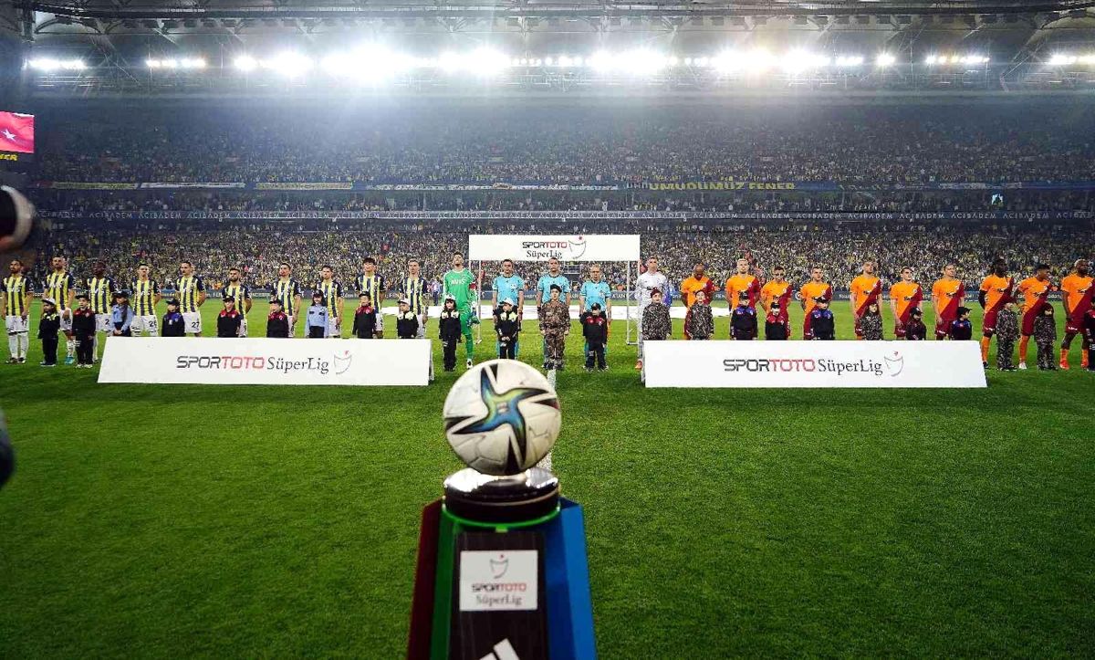 fenerbahce-ile-galatasaray-396-randevuda-psRL8bS9.jpg