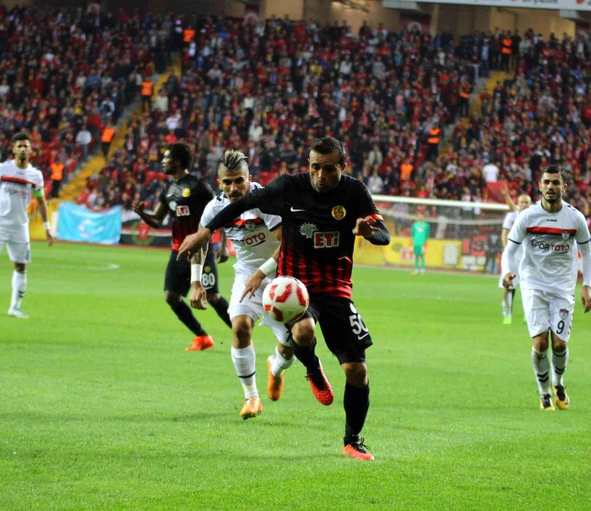 hurriyet-gucerden-eskisehirspor-icin-kritik-imza-SnthWdlh.jpg