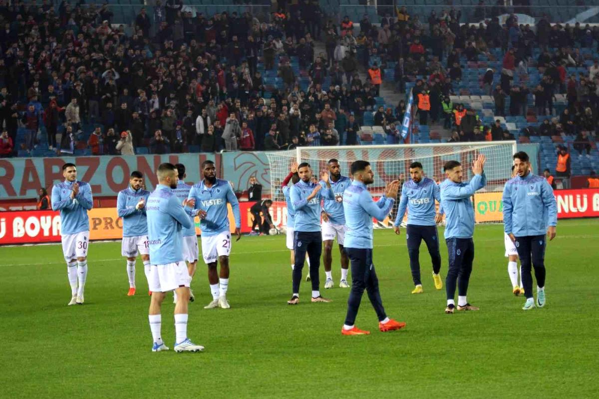 spor-toto-super-lig-trabzonspor-1-medipol-basaksehir-0-ilk-yari-g9fYJjrX.jpg