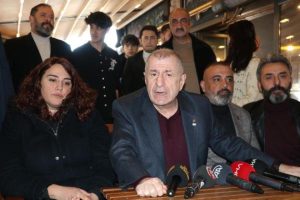 umit-ozdag-zafer-partisi-secime-girmeyi-hak-eden-partiler-arasinda-Aj9FNy2k.jpg