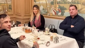 676290ef0a57e118__w1200xh2083