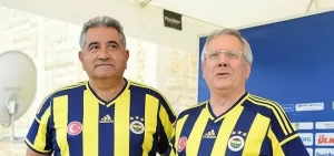 0x0-45lik-mine-tugayin-genclik-sirri-ne-haftada-2-kez-bu-3lu-karisimi-yuzune-suruyor-tek-bir-kirisigi-yok-1722173509026