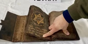 kirsehir-de-700-yillik-oldugu-degerlendirilen-tevrat-bulundu-1749032076-840_large