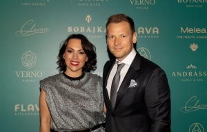 17518854042134652708