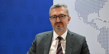 17521341931939385233