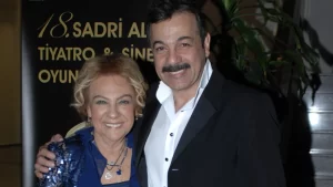 kerem-alisiktan-annesi-colpan-ilhana-duygusal-yil-donumu-mesaji-annen-yok-kimsen-yok-699z