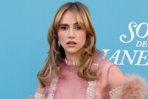 suki-waterhouse-071525-e16e19dcd00a41c2be152cee5325a69f
