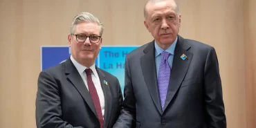 4358-cumhurbaskani-erdogan-filistin-ile-ilgili-aciklamalari-nedeniyle-ingiltere-basbakani-starmeri-tebrik-etti