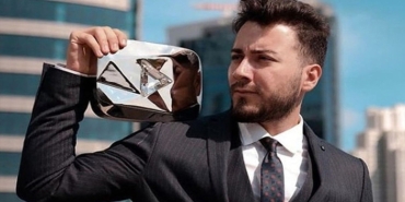 17609511311783884101