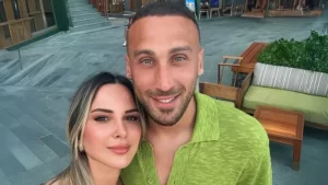 17645935371854640173