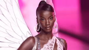 17646810982139599344