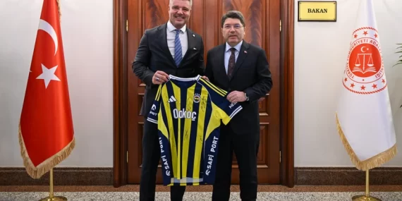 saranin-hediyesi-tartismaya-neden-oldu-d44c